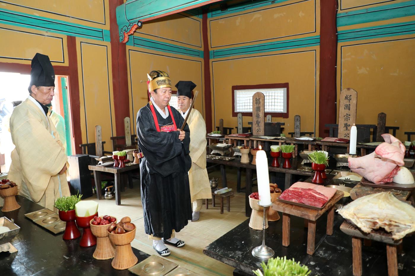 0310 2025년 향교 춘계 석전대제 봉행 (1).JPG