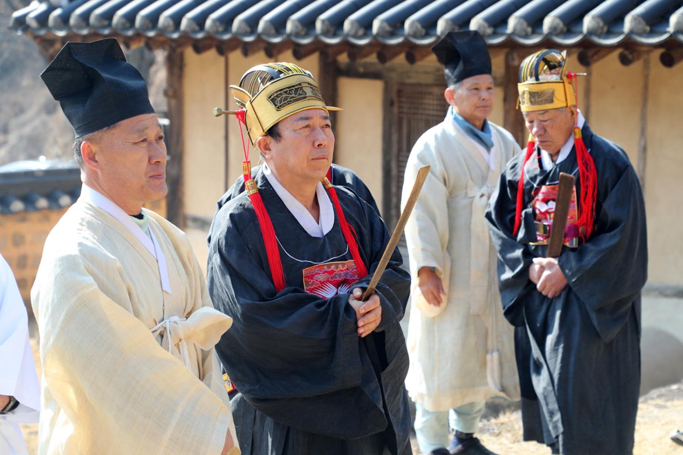 0310 2025년 향교 춘계 석전대제 봉행 (2).JPG