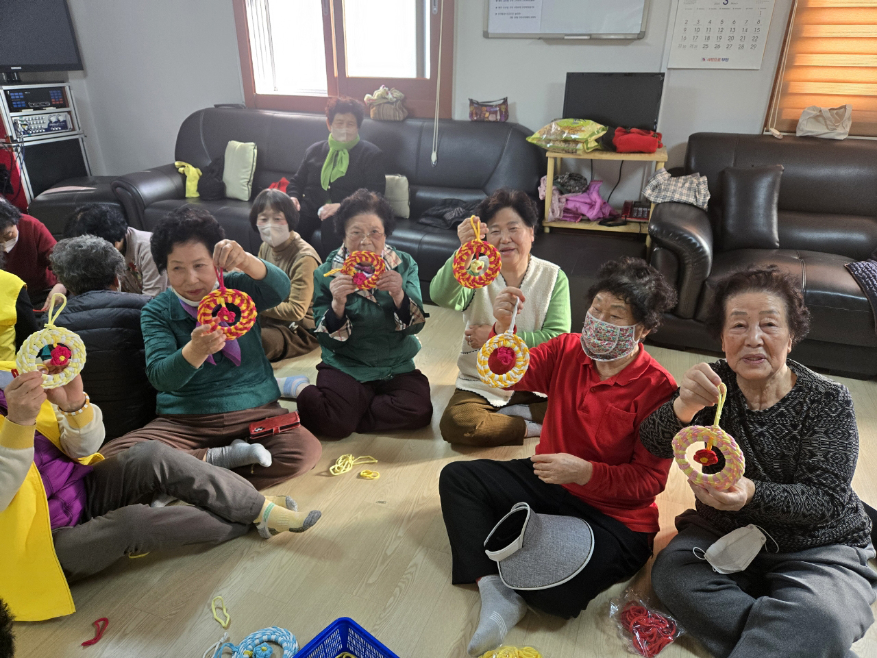 0317 평화동, ‘우리동네 소근육 놀이터’ 어르신 건강관리사업 실시 (2).jpeg