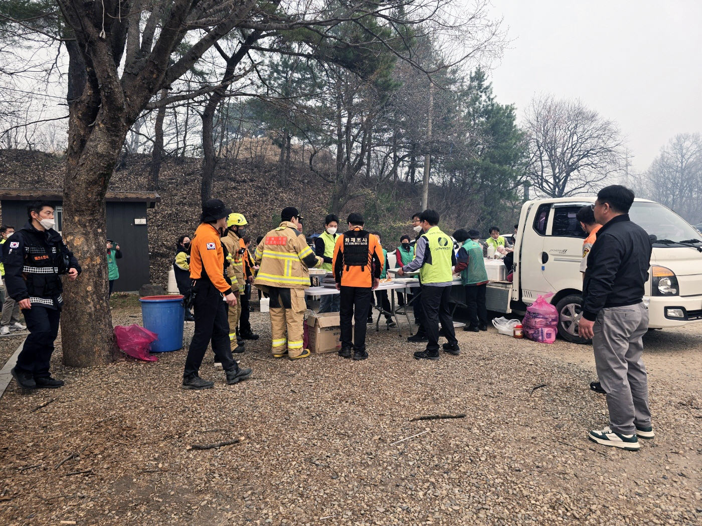 0401 안동시 산불피해 속 빛난 시민들.jpg