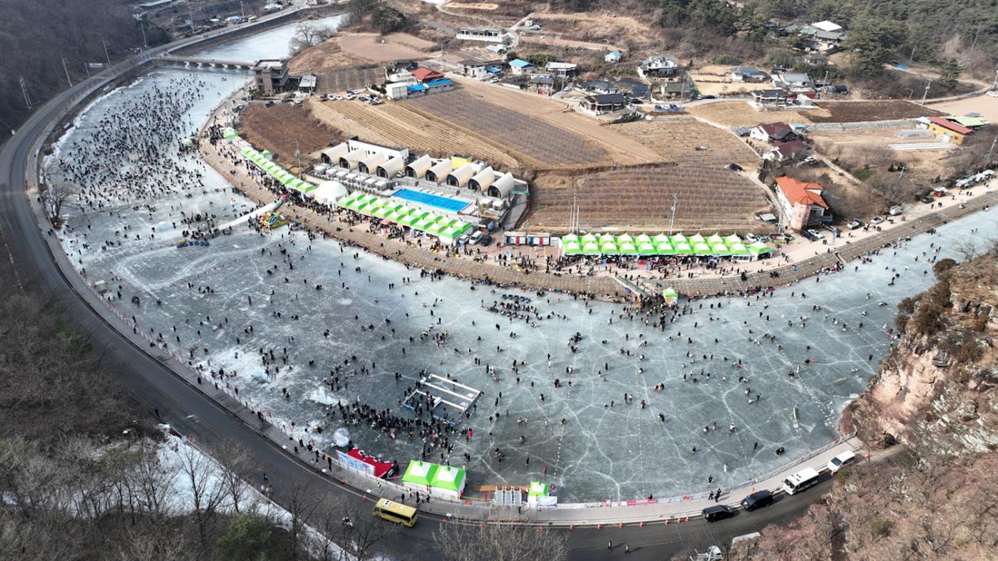 0121 ‘2025 안동암산얼음축제’ 본격 개장 (4).JPG