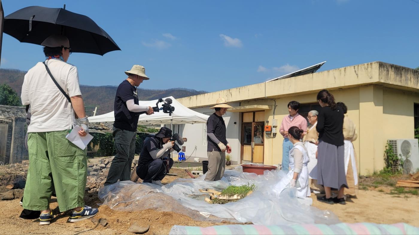 0619 KBS 한국인의 밥상, 산불피해 입은 안동 금소마을 찾아 (1).jpg