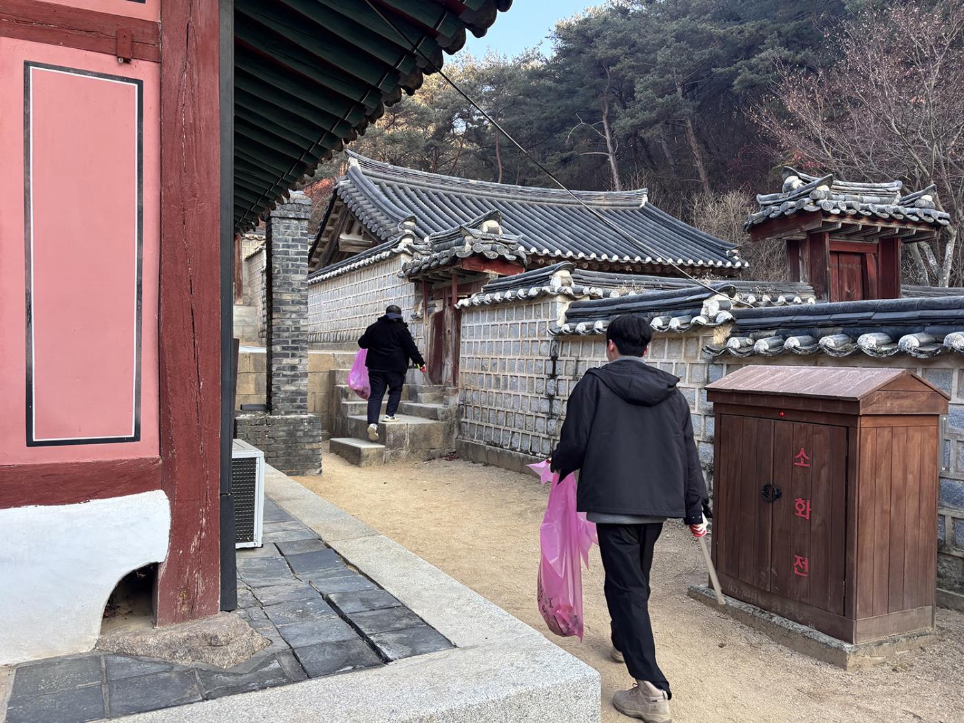 0304 세계유산 도산서원, 봄맞이 환경정비 실시 (2).jpg