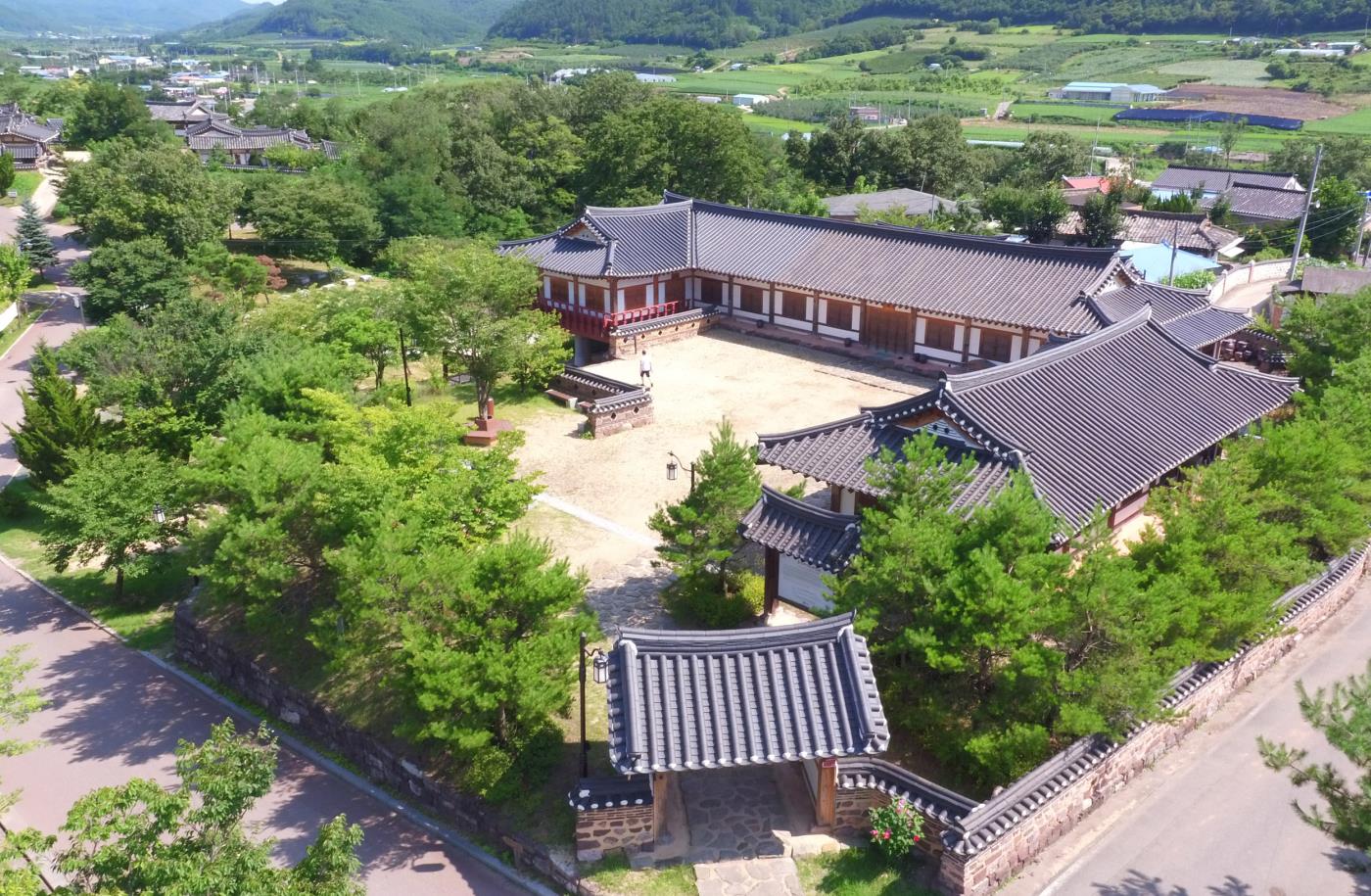1-3 사진(최초의 한글조리서 음식디미방, 그리고 두들마을).jpg
