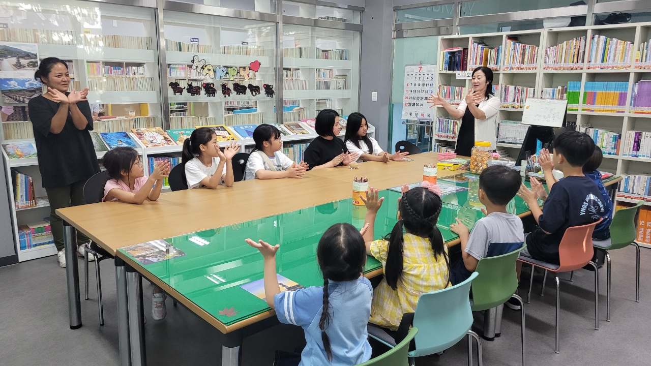 0812 안동시립도서관‘함께 키우는 작은도서관 돌봄사업’으로 돌봄 공백 해소 (2).JPG