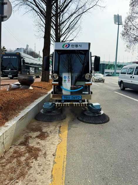 0311 안동시, 친환경 전기 노면 청소차 전격 도입 (2).jpg