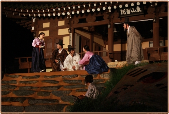 -= IMAGE 8 =-
원본 크기의 사진을 보려면 클릭하세요